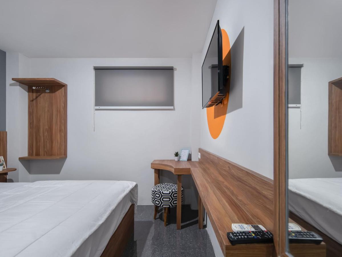 Cove Accordia Residence Джакарта Экстерьер фото